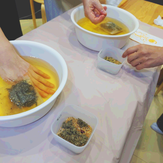 Report on the Autumn Seminar on Chinese Herbal Remedies and Tasting and Hand Bath Experience