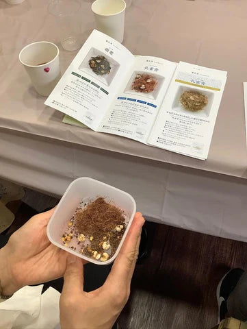 Tasting and hand-bathing experience in Ningyocho, Nihonbashi, Tokyo